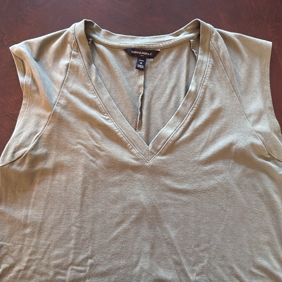 Banana Republic Women’s V neck Tshirt Dress Sleeveless Color Olive Size … - Picture 10 of 13